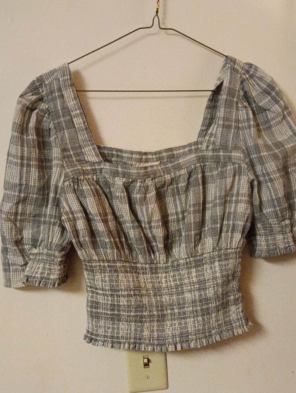 Universal Thread Smocked Square-Neck Women's Top in Gray Plaid Size Medium